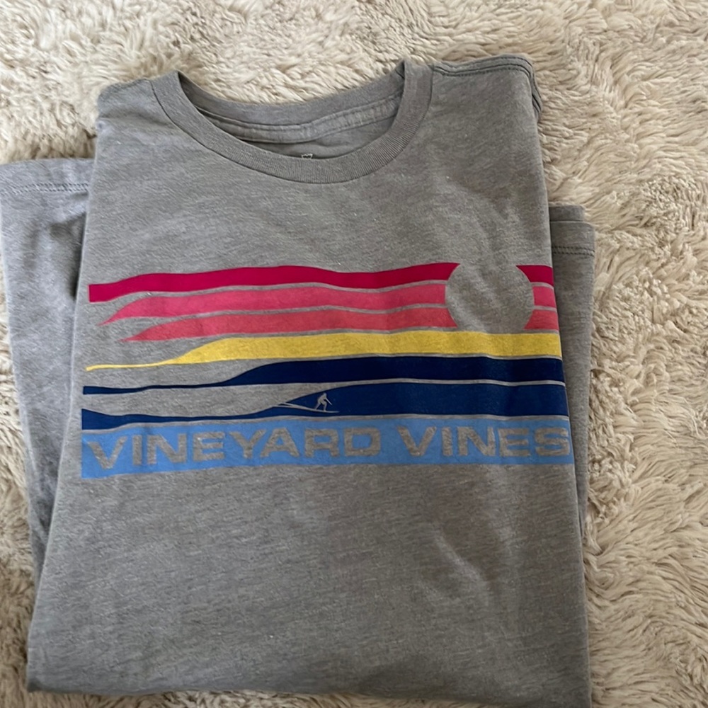 Vineyard Vines perfect condition tshirt
